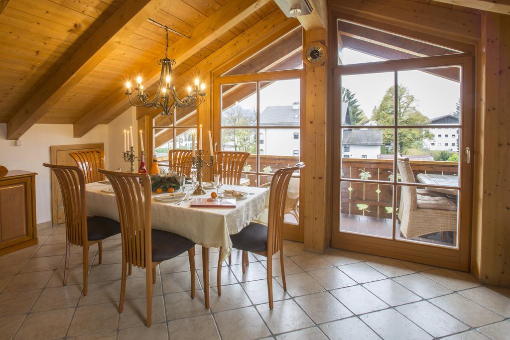 Golden Gapa Penthouse 1 Lägenhet Garmisch-Partenkirchen Rum bild