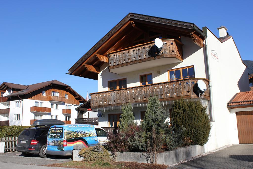 Golden Gapa Penthouse 1 Lägenhet Garmisch-Partenkirchen Rum bild